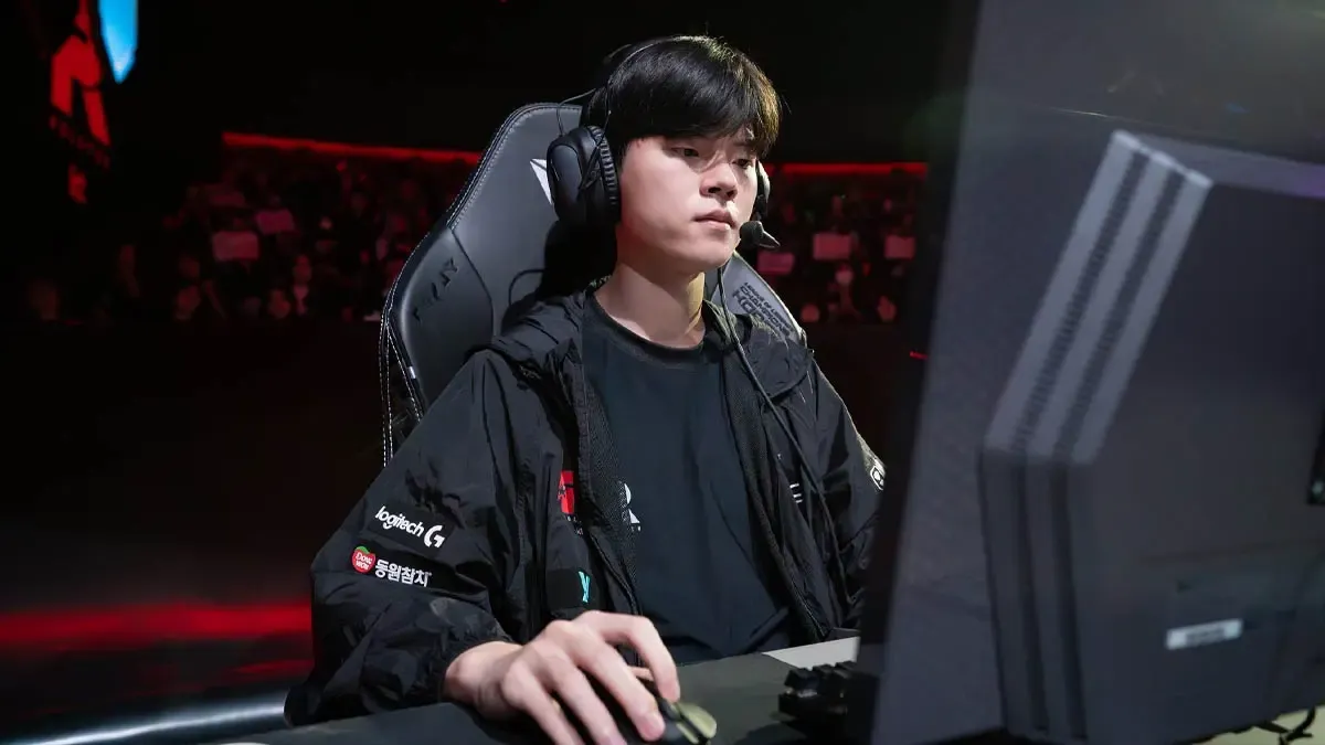Deft lạc quan giữa đám đông nhưng fan của anh thì không