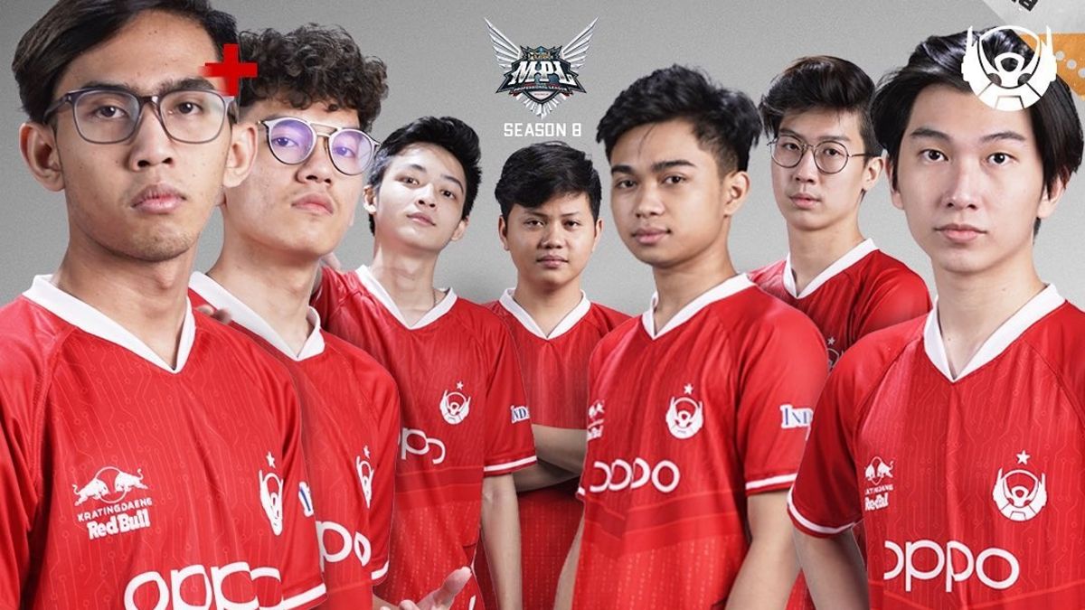 Bigetron Alpha MLBB team posing under MPL logo