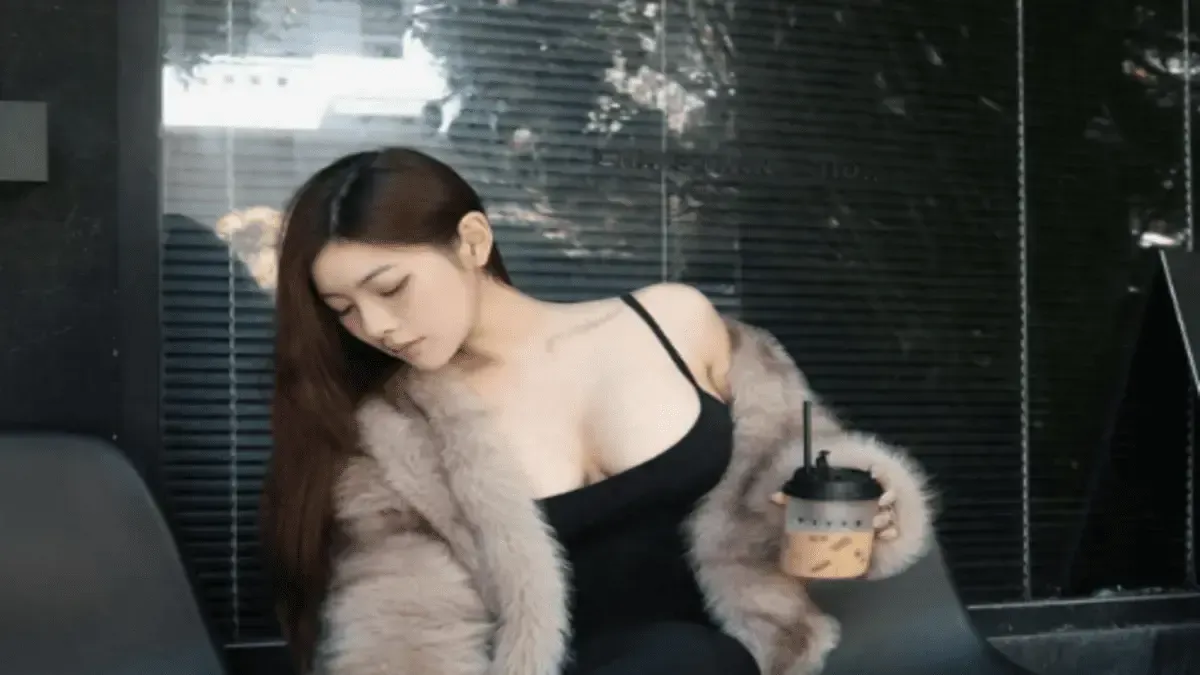 🔥 Trúc Anh Hồ: Phong Cách Sexy Không Phải Để Bị Xâm Phạm