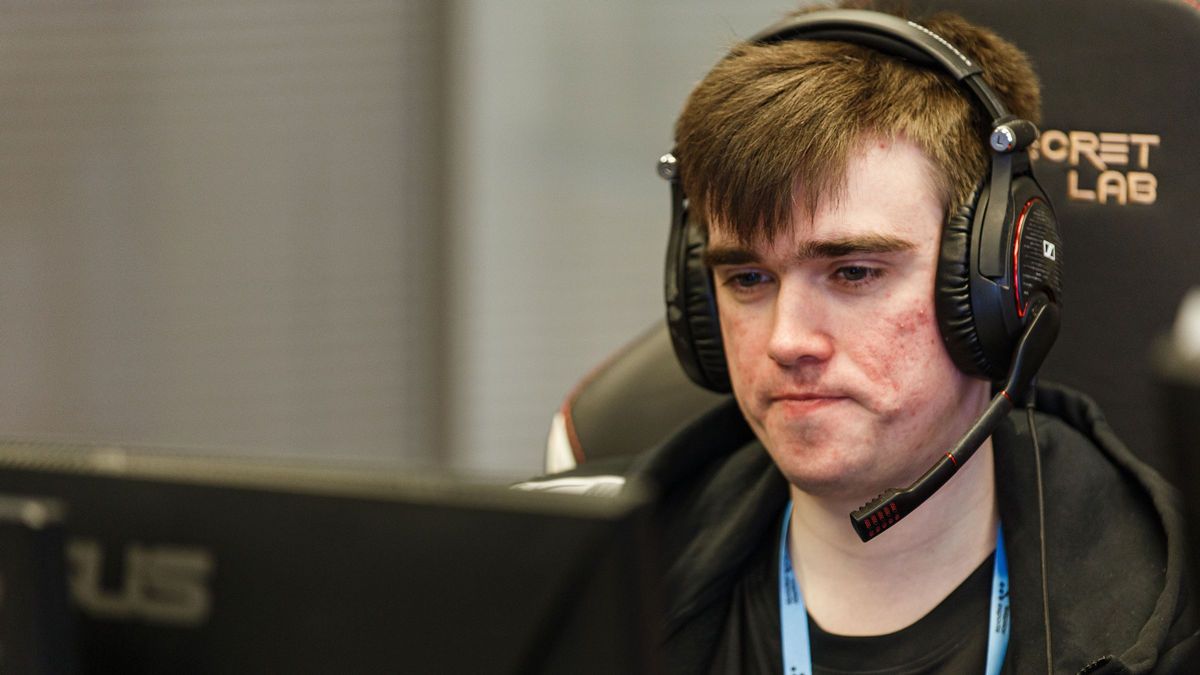 Miposhka of Team Spirit sitting at the computer