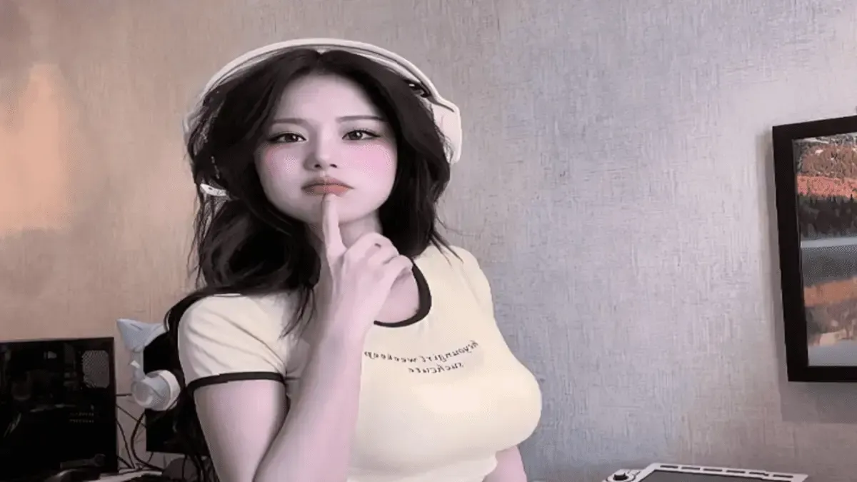 Nữ streamer “gây sốt” chỉ với clip hướng dẫn ăn mì gói – Thần thái đỉnh cao khiến dân mạng u mê!