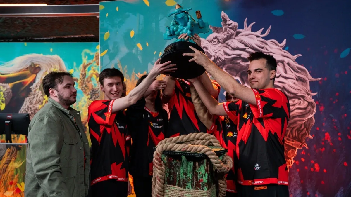 An image of Team Yandex lifting the trophy at PGL Wallachia Season 7.