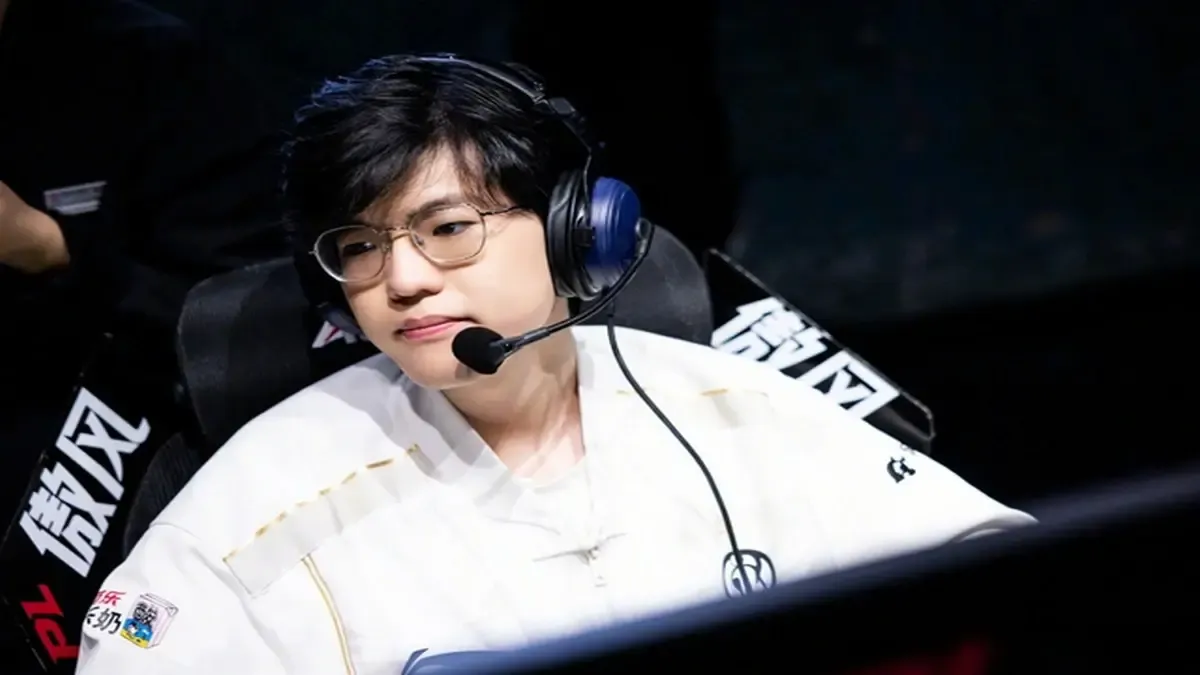 Số phận trớ trêu của cựu vương CKTG LMHT: Jiejie bất ngờ "thất nghiệp" giữa mùa giải