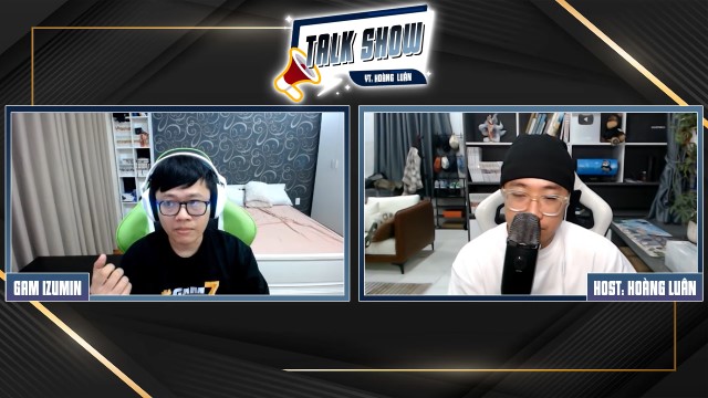 Izumin chia sẻ với BLV Hoàng Luân trên talkshow