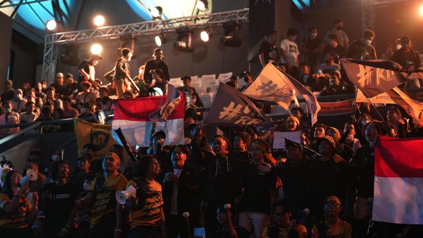 M4 crowd cheering