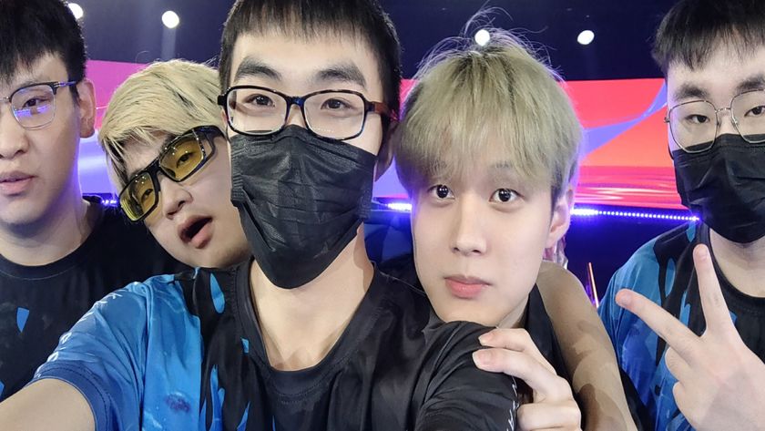 Da Kun Gaming Wild Rift team posing after victory