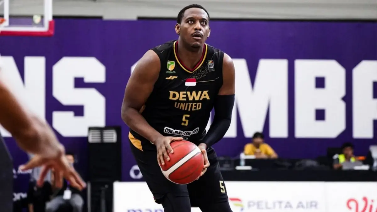 Image of Jordan Adams of Dewa United preparing for his shot in the IBL