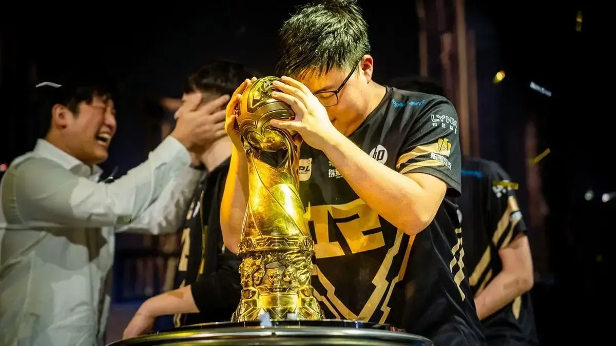 Công ty chủ quản RNG chính thức phá sản, esports Trung Quốc rúng động