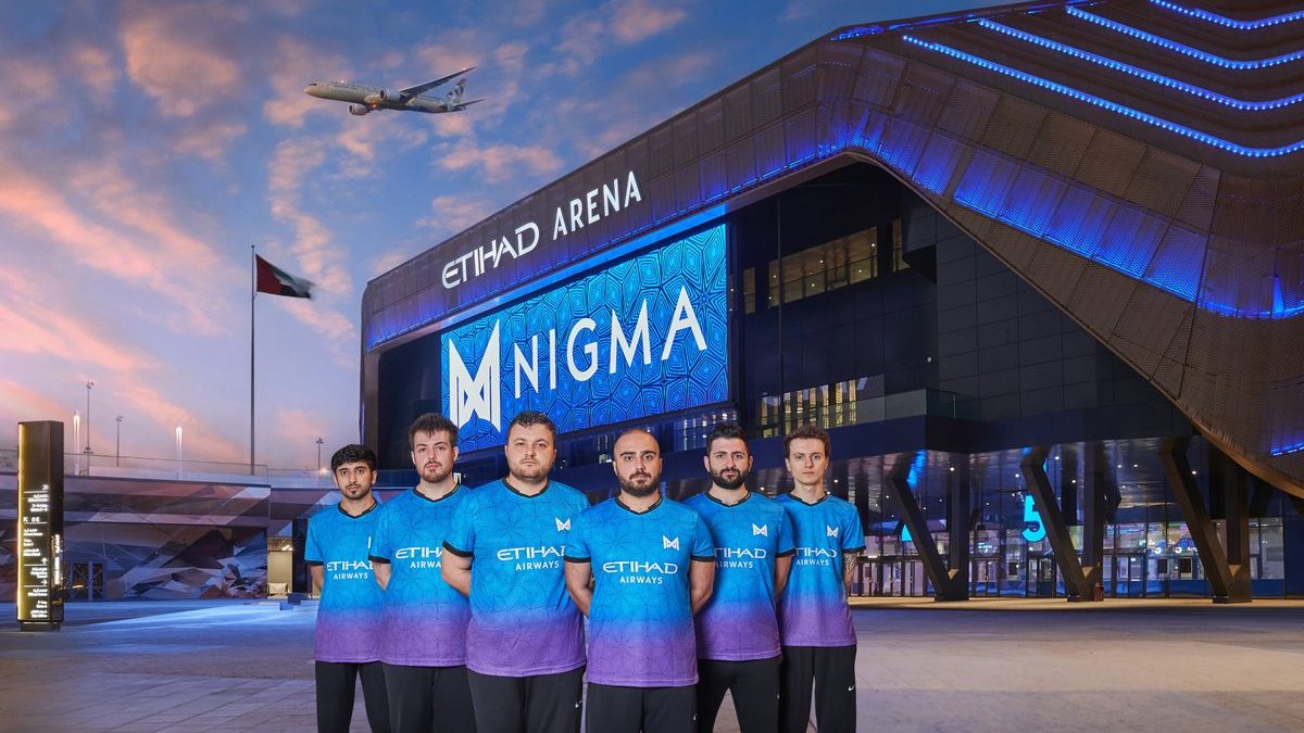 Team Nigma players with Etihad Airways Arena behind