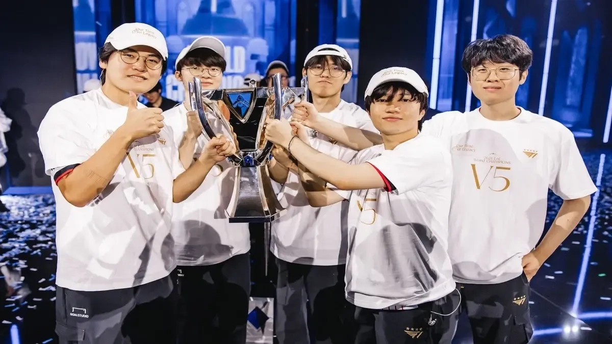 Hé Lộ Nhân Vật Đứng Sau Ý Tưởng Thiết Kế Skin T1 Worlds 2024: Không Phải Faker Mà Là Gumayusi