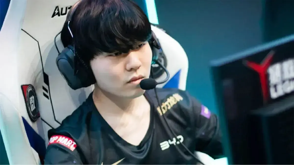 Rookie bị coi thường trong video mới của bạn gái khiến fan LPL phẫn nộ