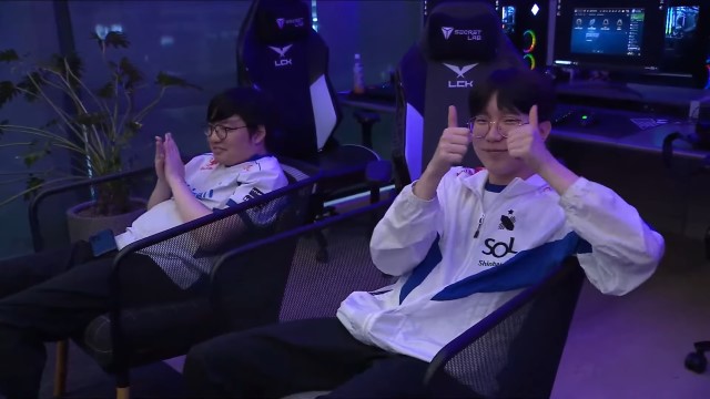 LSB hai tay dâng cho Beryl và đồng đội DRX tấm vé Playoffs cũng như VLKV