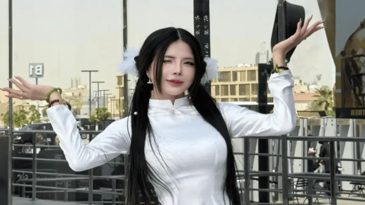 Mai Dora bùng nổ visual Áo dài tại EWC 2025, khiến netizen “ngập nước mắt” vì nhầm quốc tịch