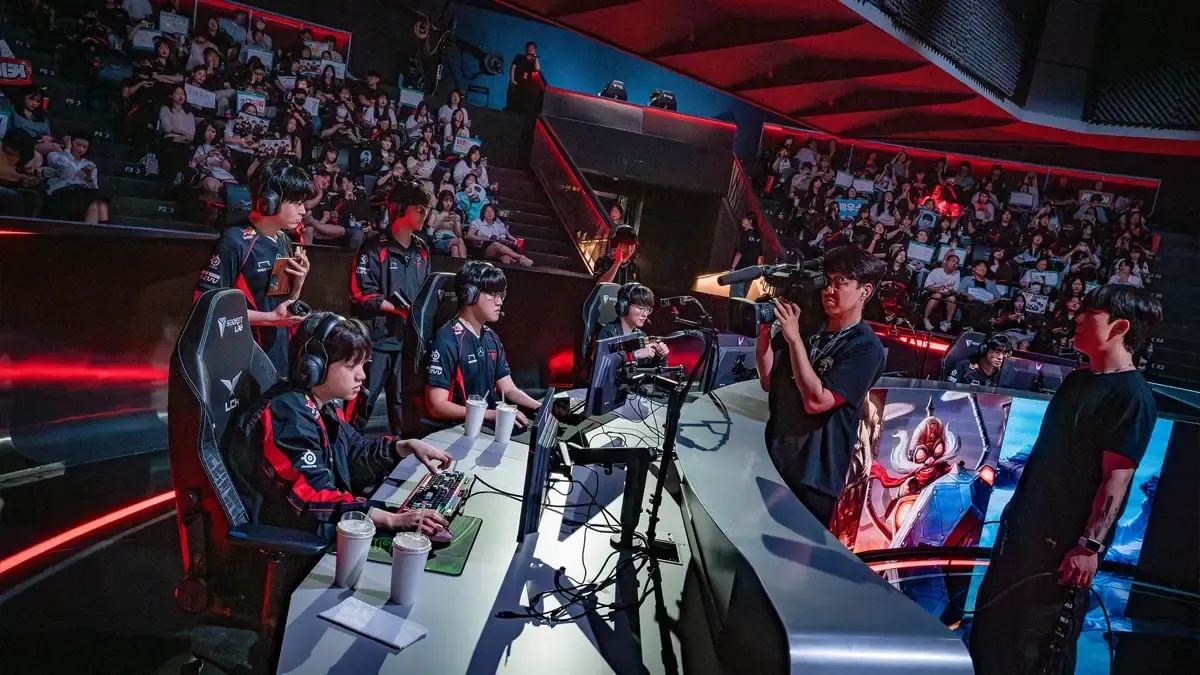 Viewing Party của CGV bị chỉ trích kịch liệt vì "bào tiền" fan