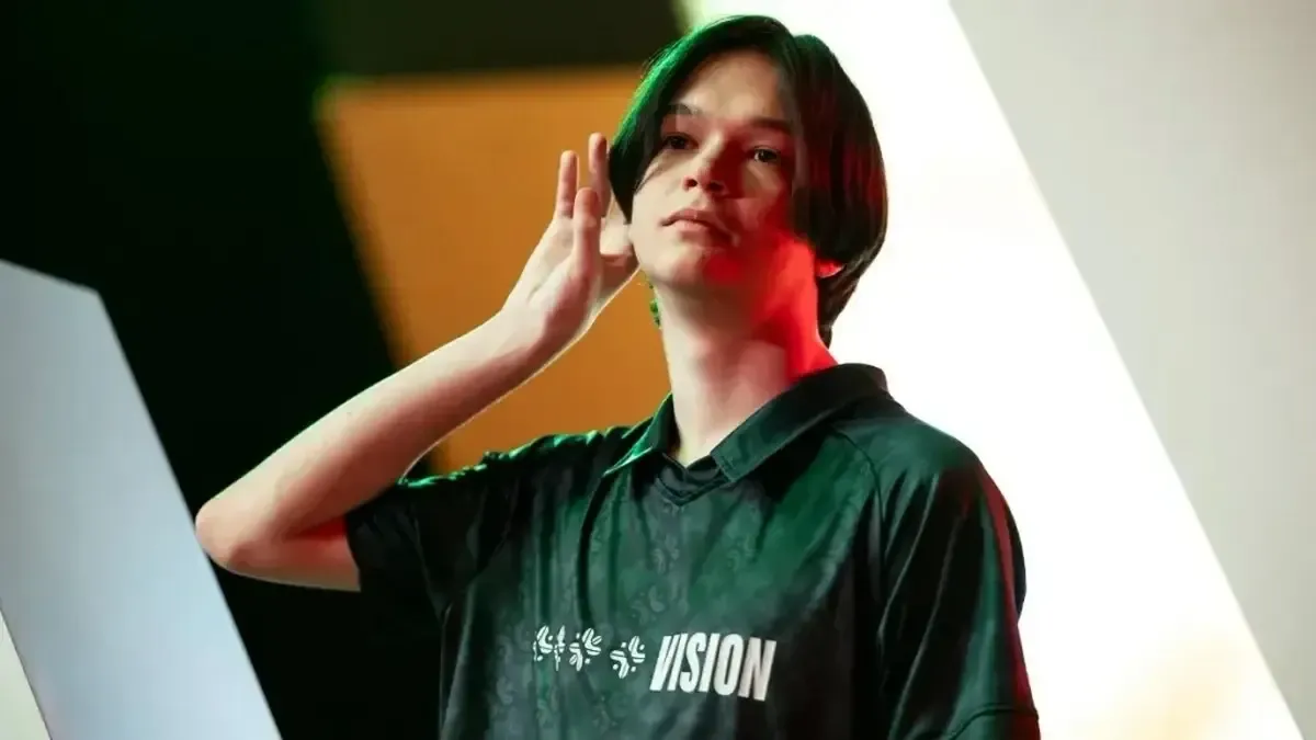 Một bức ảnh của PARIVISION đang cõng người chơi Satanic tại Cúp Thế giới Esports 2025.