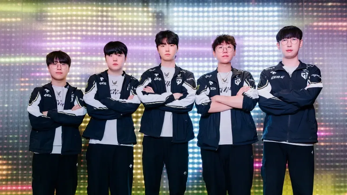 Gen.G roster posing in the LCK Lower Bracket Final 