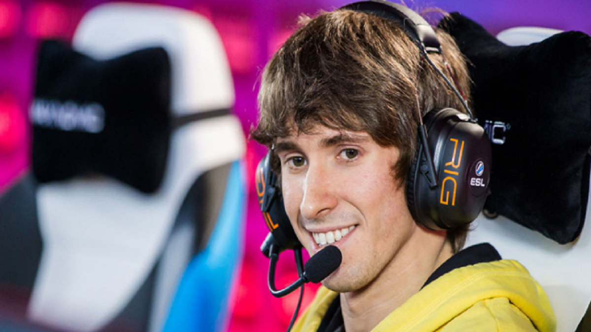 Имя основателя команды b8 esports. Даниил Ишутин. Данил Dendi Ишутин. Данил[1] Александрович Ишутин. Денди дота 2 b8.