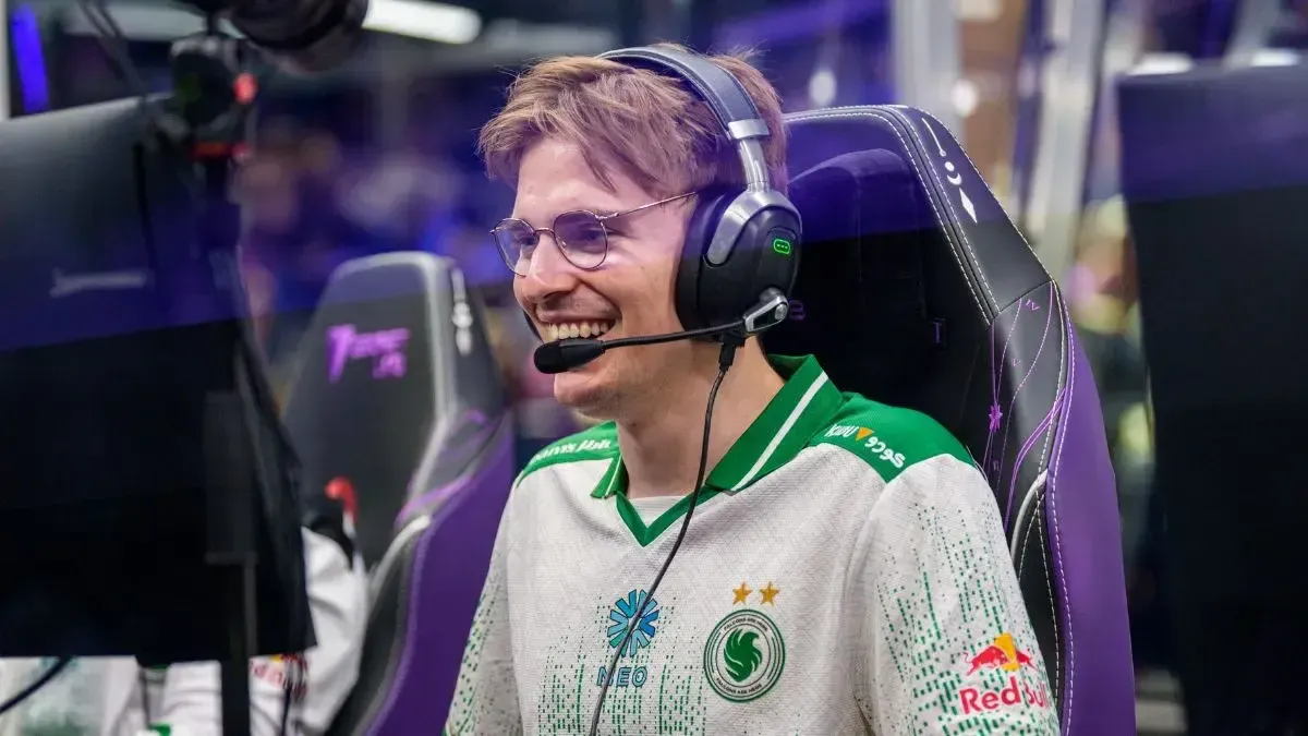 An image of skiter from Team Falcons.