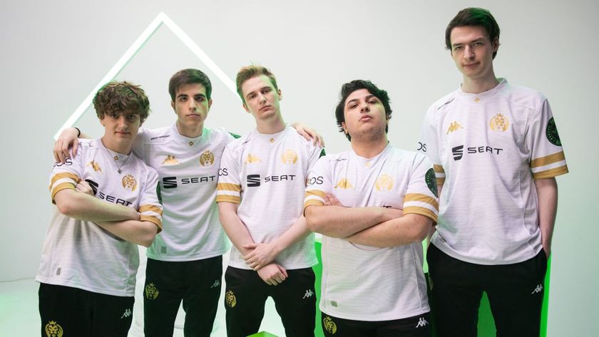 five players of Mad Lions posing for msi 2021 