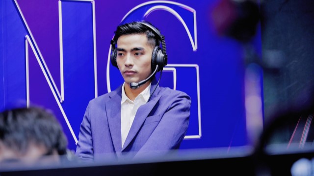 Stark cùng TF đang làm tốt tại lần trở lại VCS