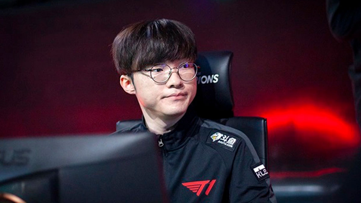 Кореец киберспортсмен. Фейкер лол. Фейкер т1. Ли «faker» сан хек. Faker dota 2 китаец.